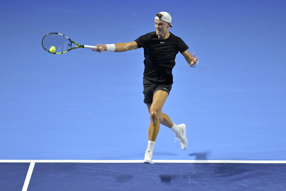 都曾与他的 都曾与他的