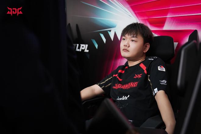 了自己在杯 了自己在杯